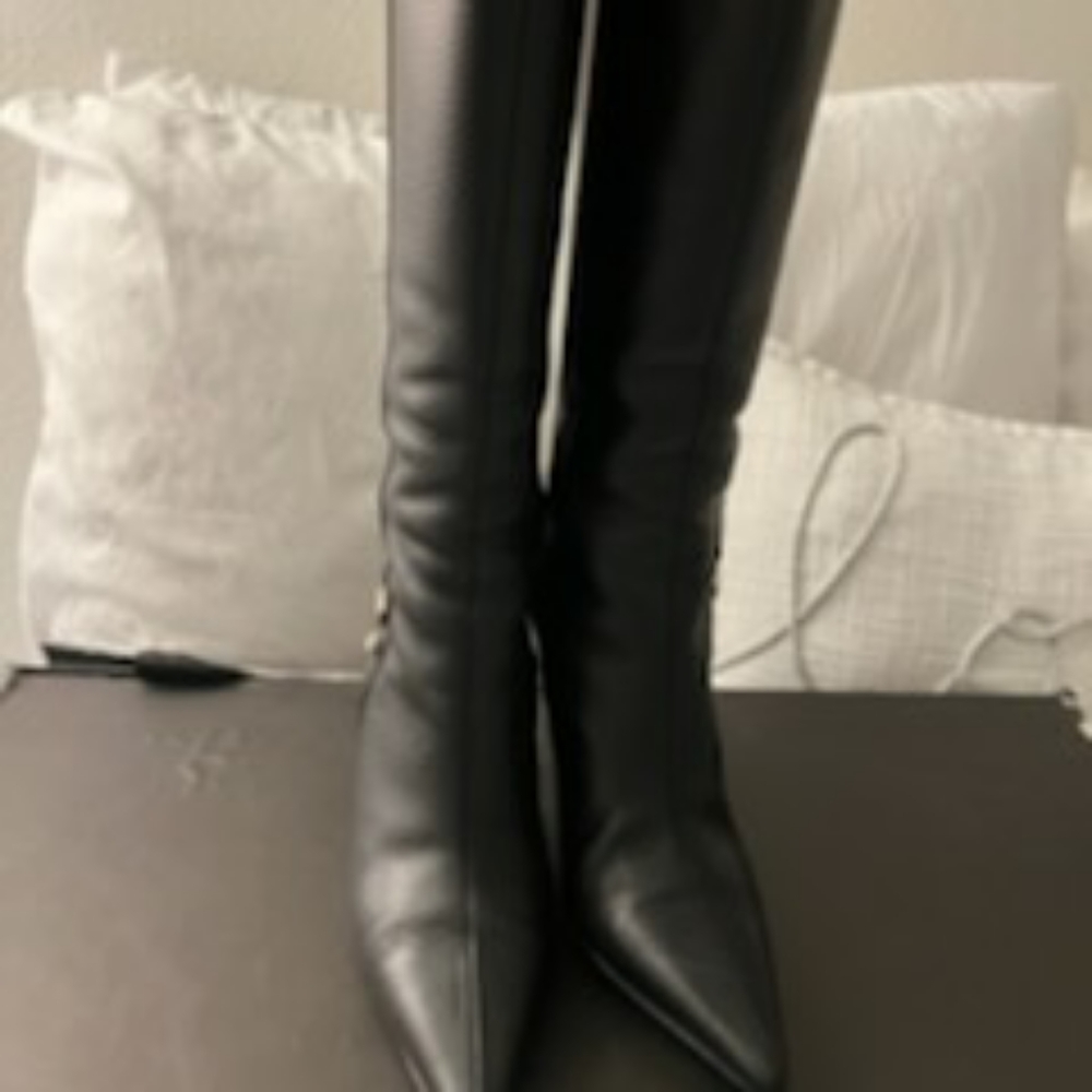Gucc heel boots